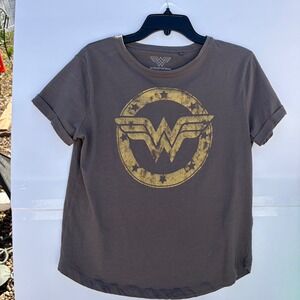 Wonder Woman Graphic Tee Charcoal Grey Distressed Gold Logo Shirt Size 10 M